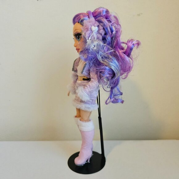 MGA Entertainment Rainbow High Winter Break Violet Willow Doll w/ Outfit 10.5" - Picture 11 of 12